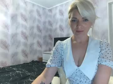 dias blonde