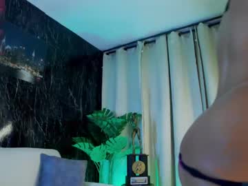 emily foxx01
