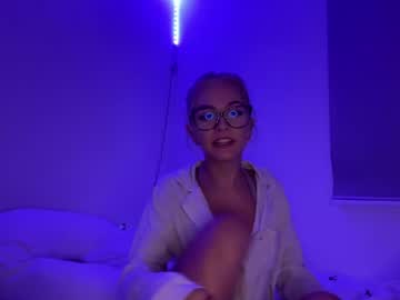 kitty03xo