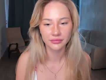 mia magnusen