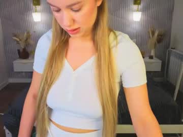 shakira lux