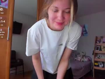 tiny kiss